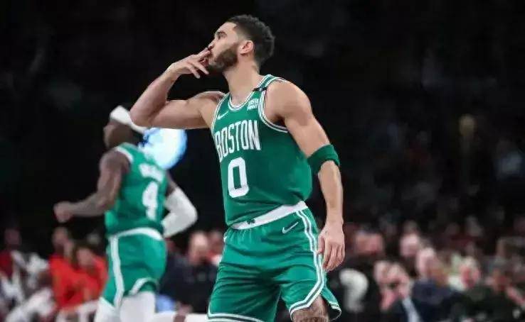 开云平台夺冠引发热议！，塔图姆在塞尔维亚队比赛中重返赛场热度持续攀升的简单介绍